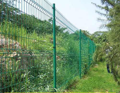【房地產開發護欄網珠海浸塑鋼絲網圍欄惠州隔離網現貨】-